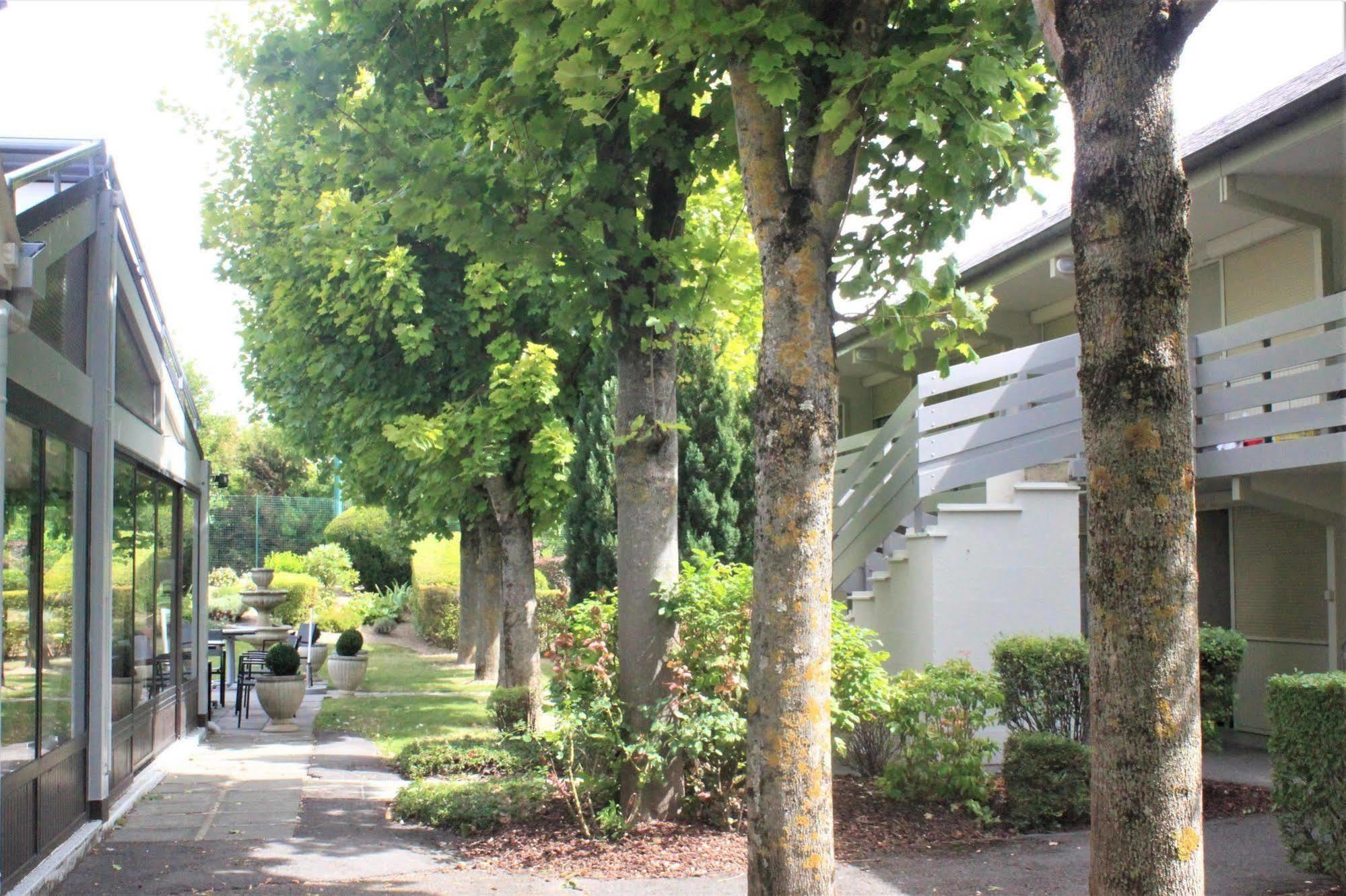 Hotel Campanile Reims Sud - Bezannes Exterior foto